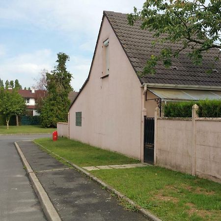 Le Mas Des Loups Arpajon Exteriör bild