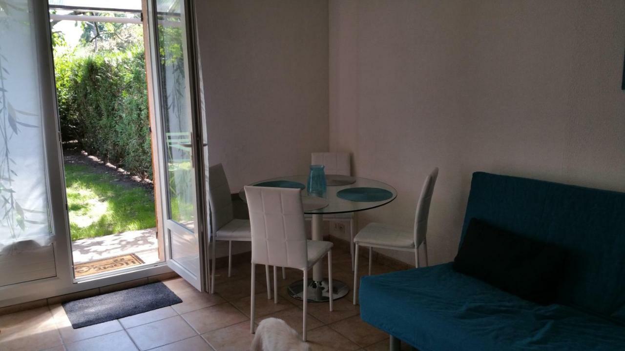 Le Mas Des Loups Arpajon Exteriör bild