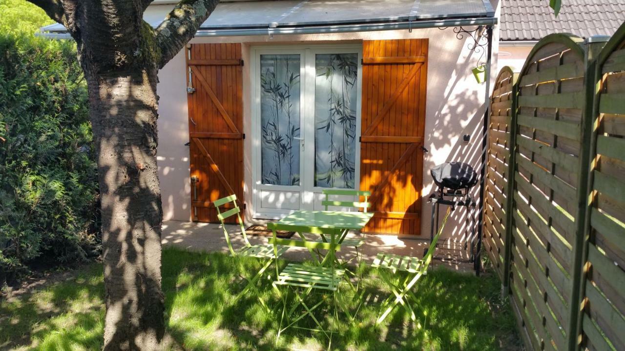 Le Mas Des Loups Arpajon Exteriör bild